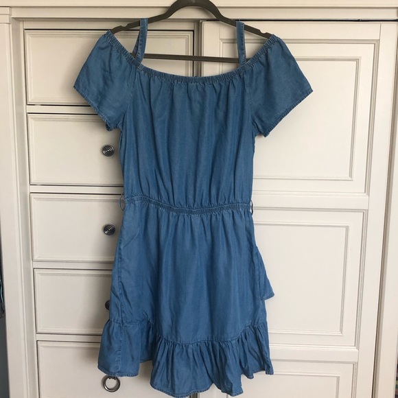 Haute Monde Denim Dress - Picture 2 of 6